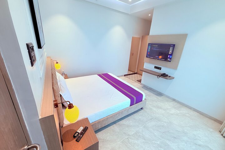 Room 15 of 63