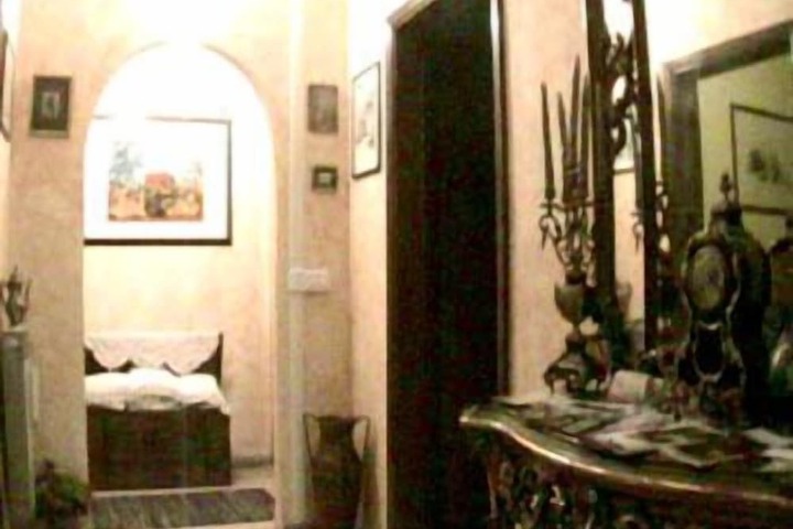 Room 10 of 22