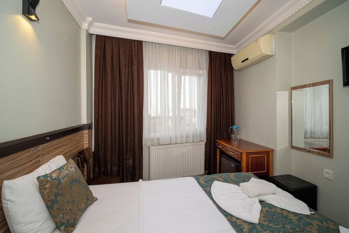 Room 21 of 90