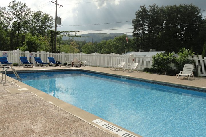 Pool 61 of 106