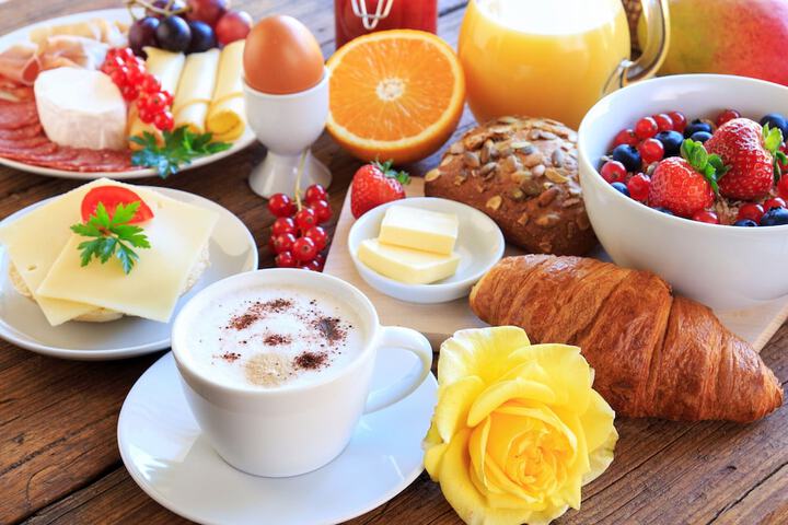 Breakfast buffet