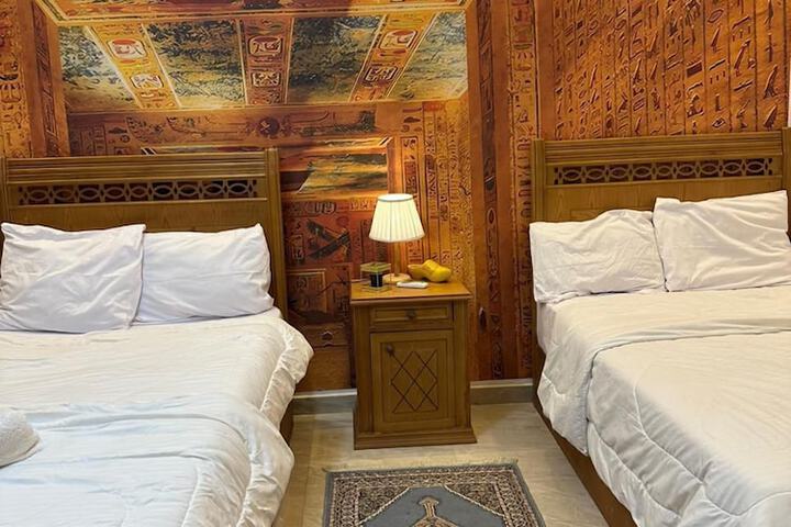 Room 12 of 30