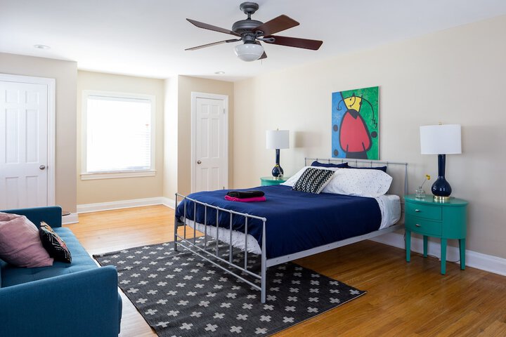 Room 10 of 26