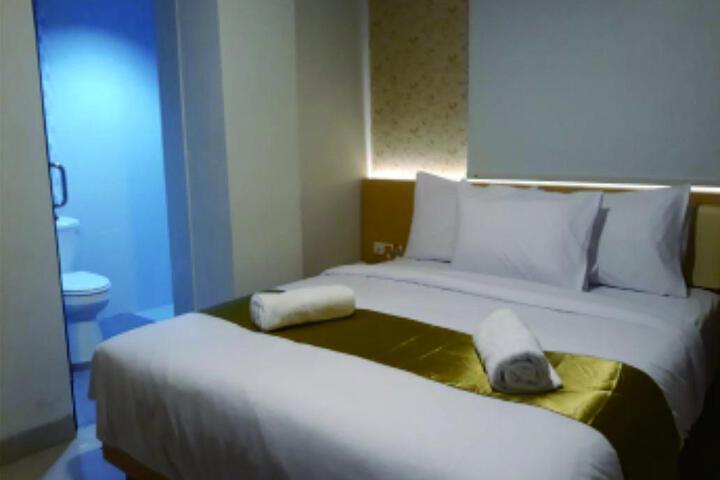 Room 3 of 3