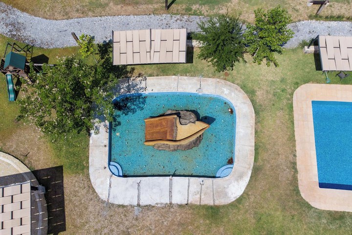 Pool 108 of 148