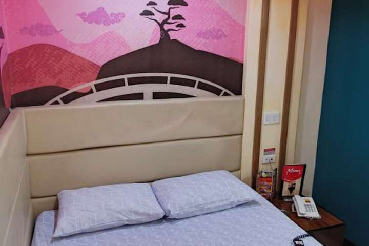 Room 22 of 43