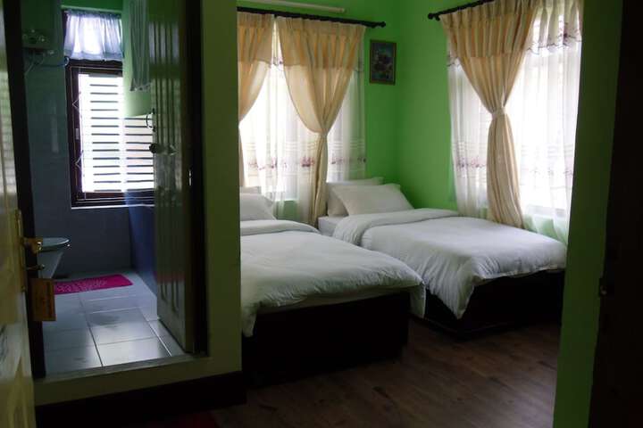 Room 6 of 22