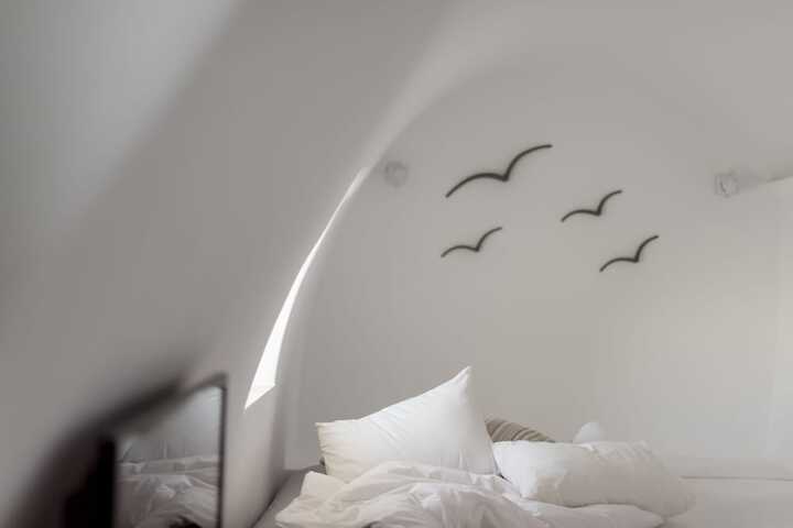 Room 6 of 96
