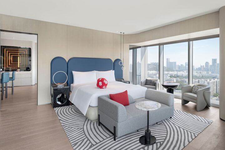 Room 14 of 77