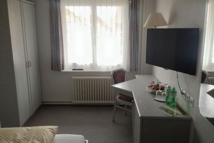 Room 11 of 47
