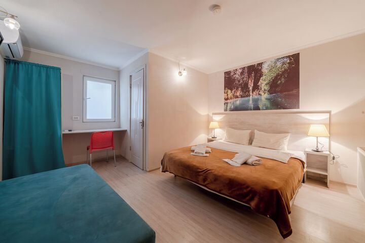 Room 22 of 64
