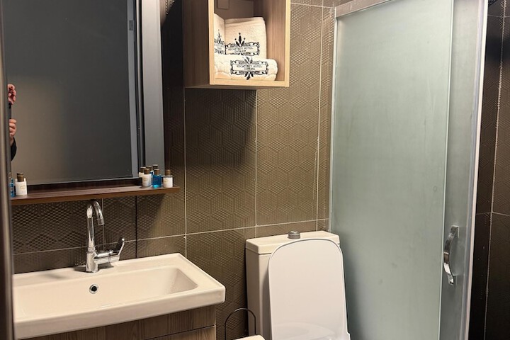 Room 43 of 59