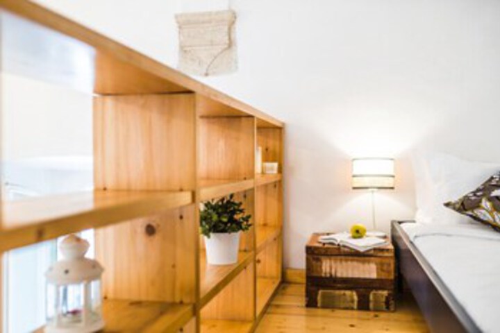 Room 7 of 24
