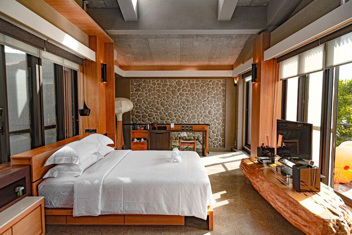 Room 9 of 62