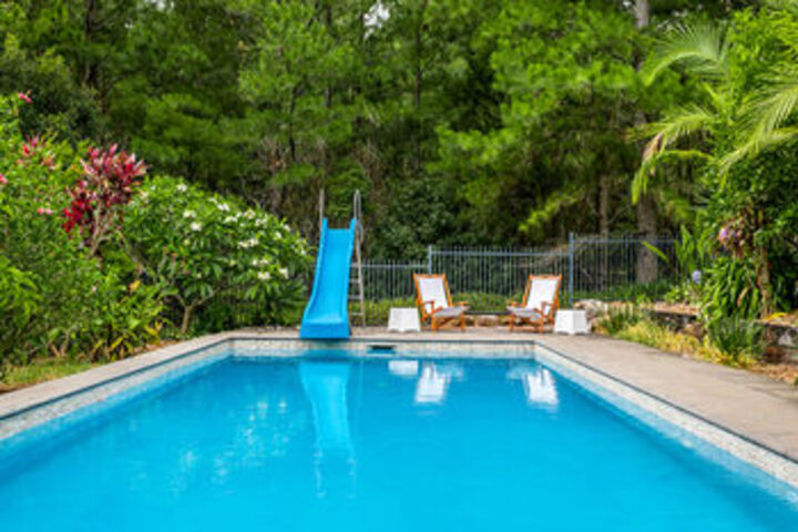 Pool 17 of 21