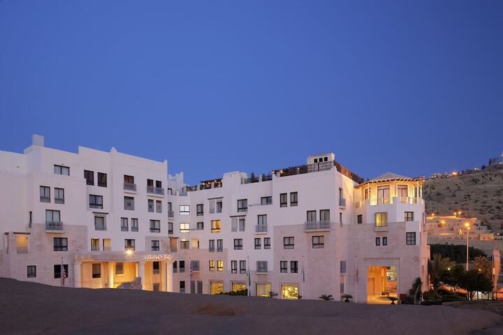 Hotel 188 of 195