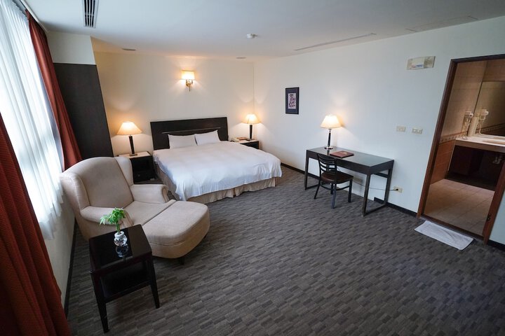 Room 18 of 35