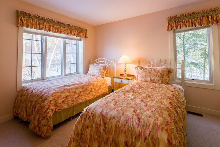 Deluxe King Bed (14 of 119)