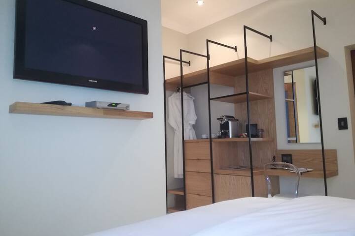 Room 8 of 39
