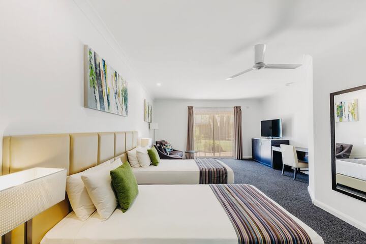 Room 15 of 46