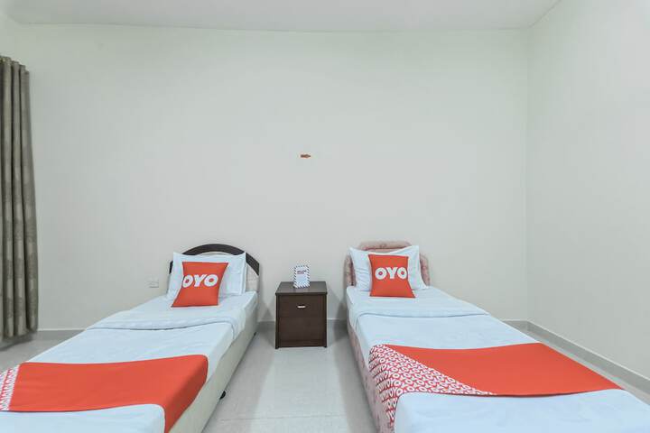 Room 32 of 73