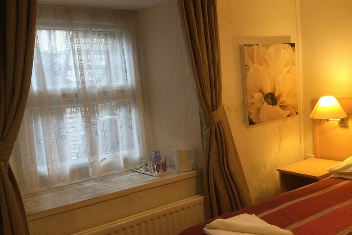 Room 73 of 170
