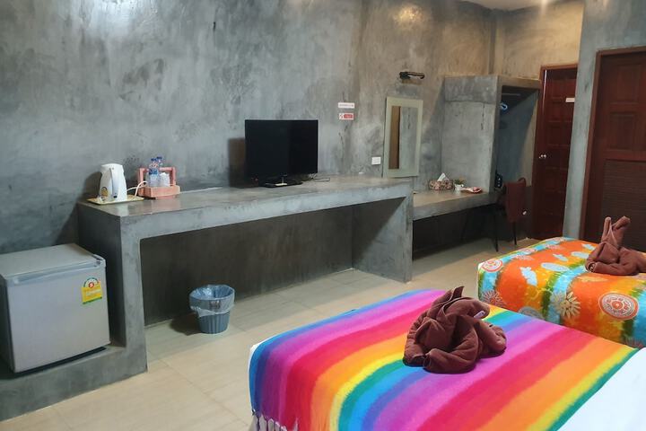 Room 6 of 60