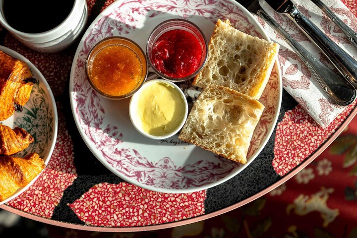 Breakfast/Coffee Service 111 of 225