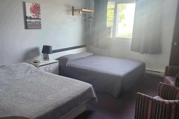 Room 5 of 33