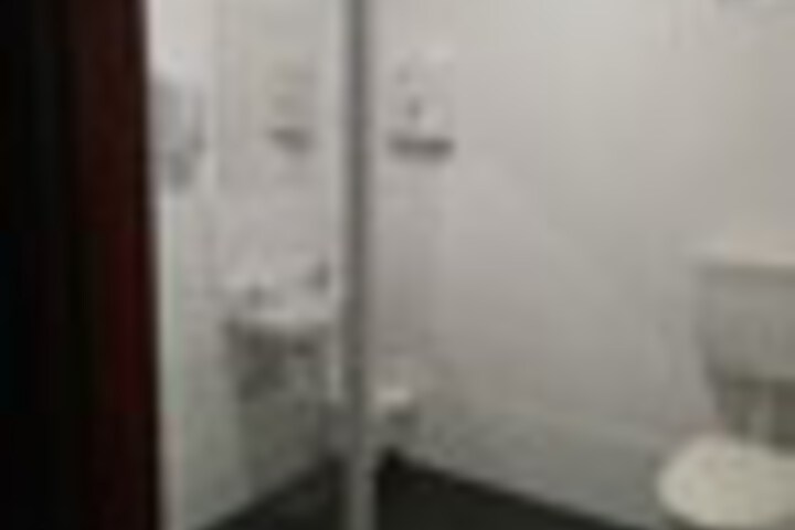 Room 65 of 135