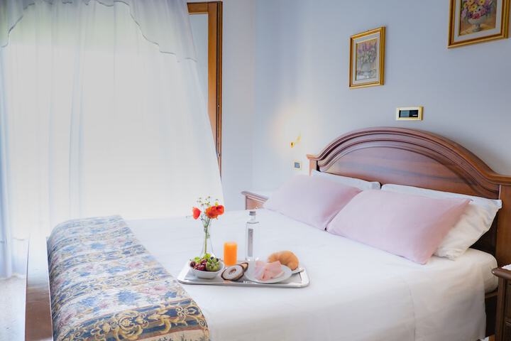 Room 13 of 89