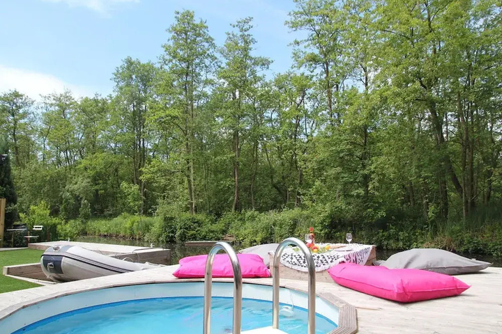 Pool 14 of 19