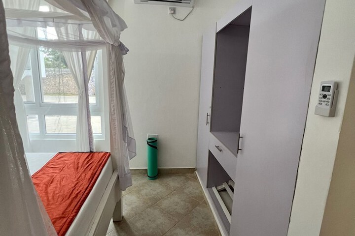 Room 2 of 18