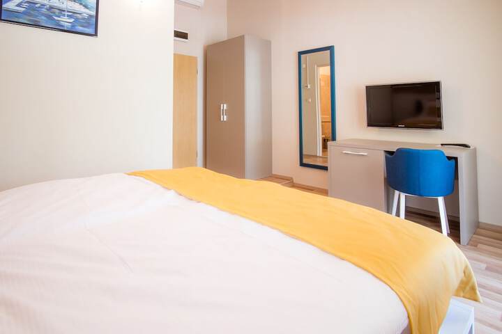 Room 22 of 51
