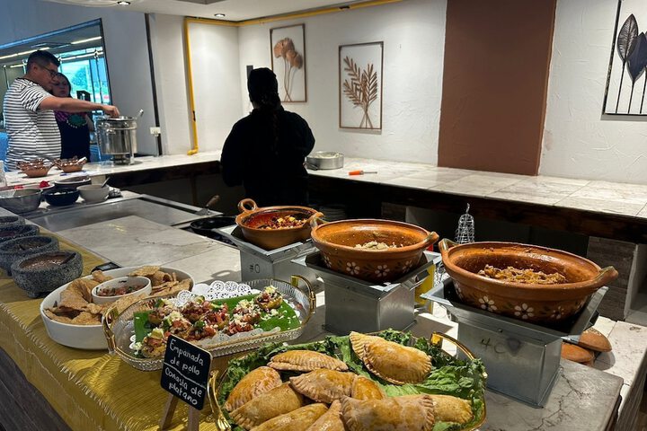 Dining 40 of 49