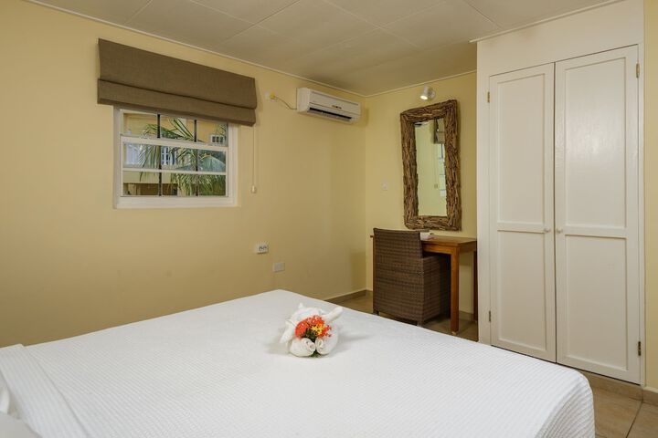 Room 4 of 42