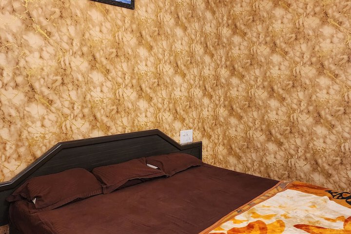 Room 12 of 54