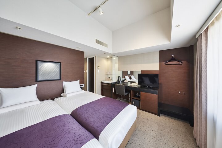 Room 7 of 31