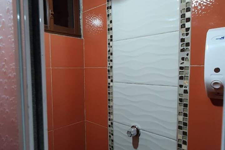 Room 37 of 118