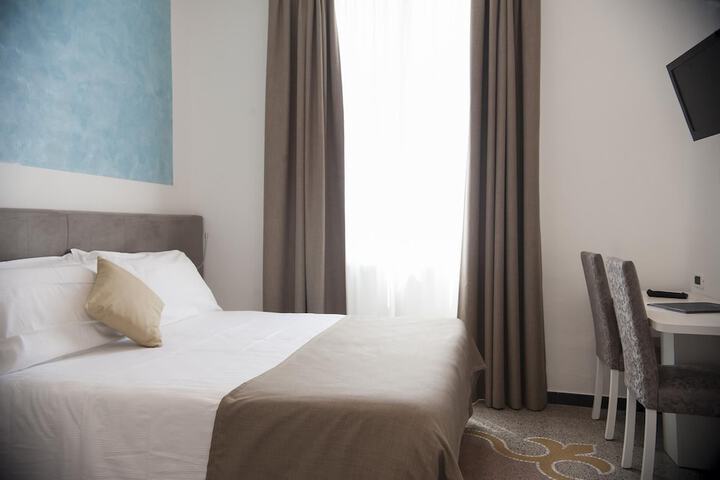Room 20 of 46