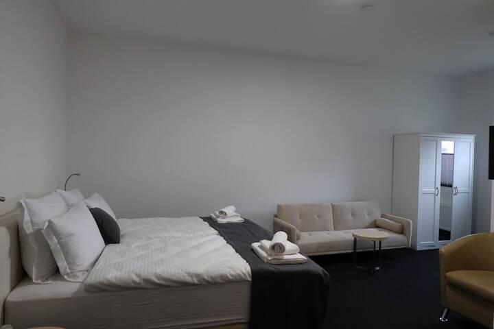 Room 8 of 22
