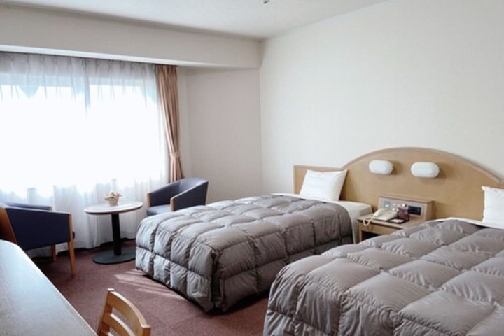 Room 13 of 43