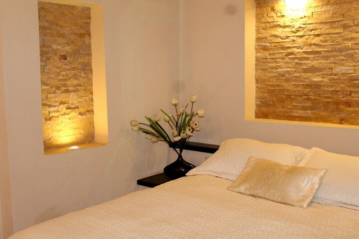 Room 2 of 20