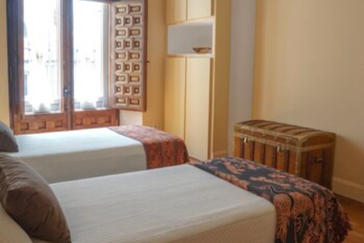 Room 12 of 15