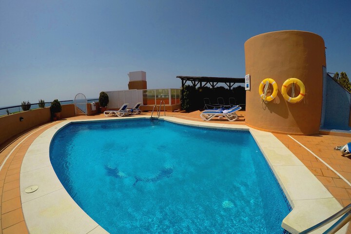 Hotel Pool
