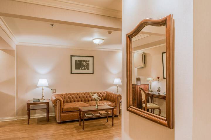 Room 43 of 110