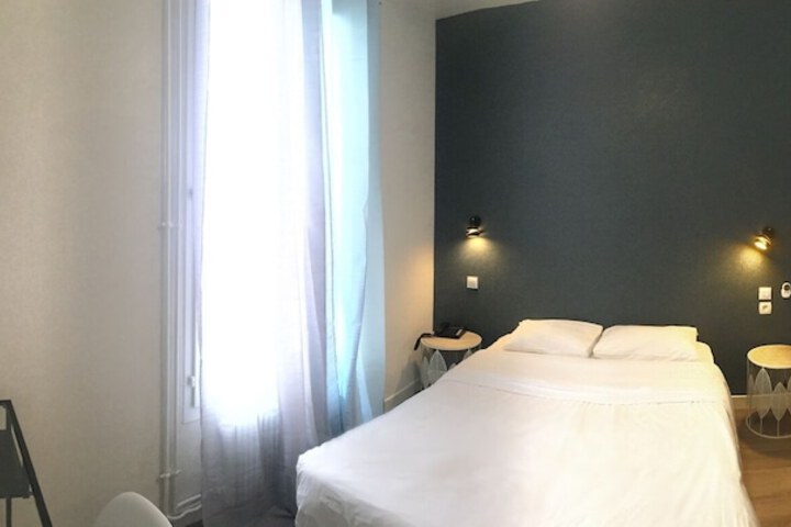 Room 10 of 38