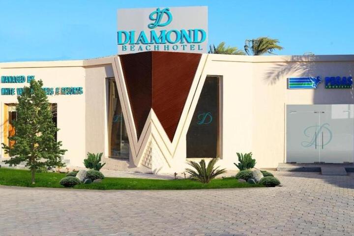 Diamond Beach Hotel