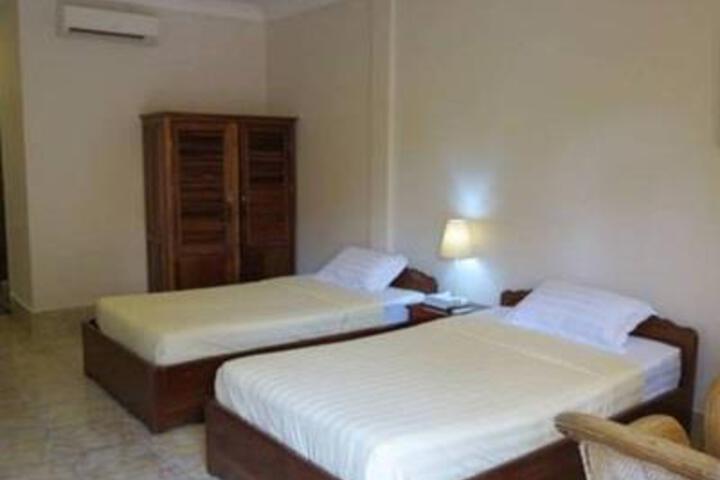Room 3 of 6