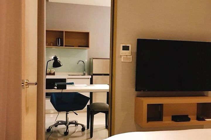 Room 16 of 66